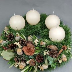 Adventes vainags Glance