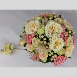 Light bridal bouquet