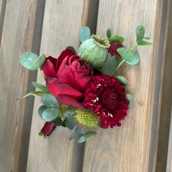 Flower brooch in red