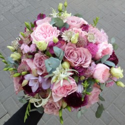 Pink love flower bucket