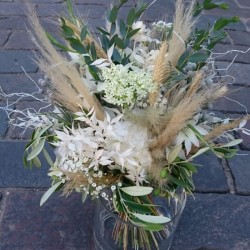 Summer bridal bouquet