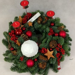 Advent wreath Red accent